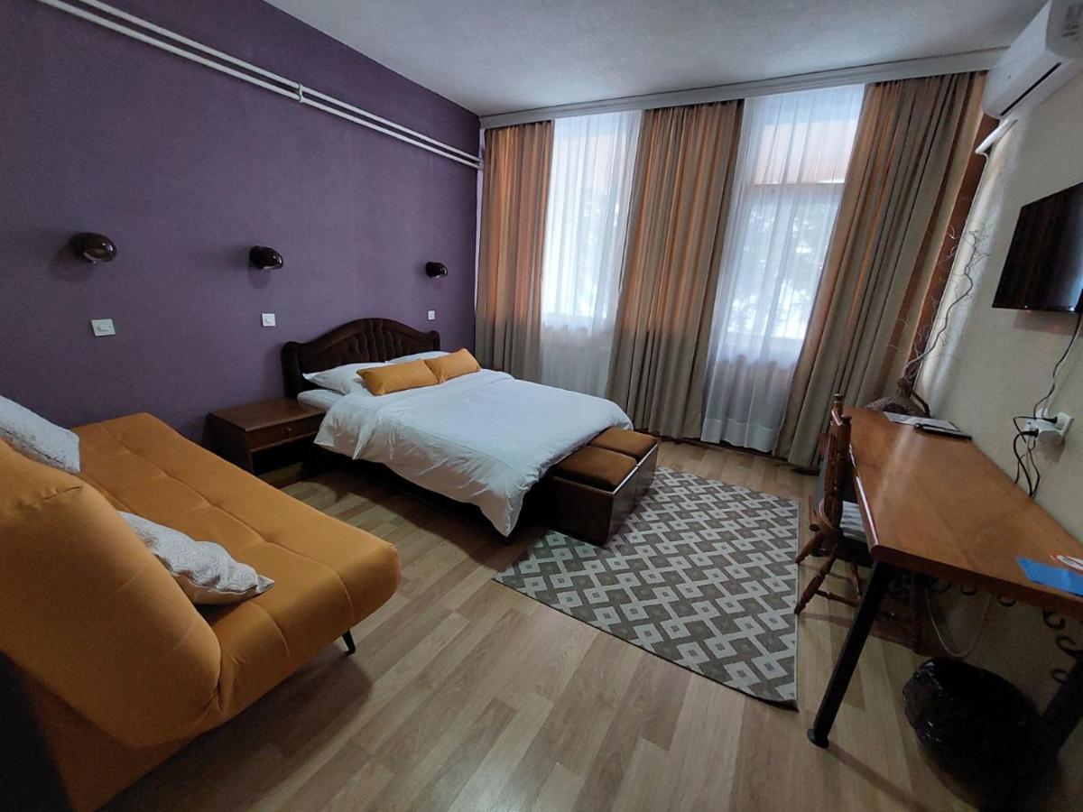 Lakeview Hotel And Resort Otesevo ภายนอก รูปภาพ