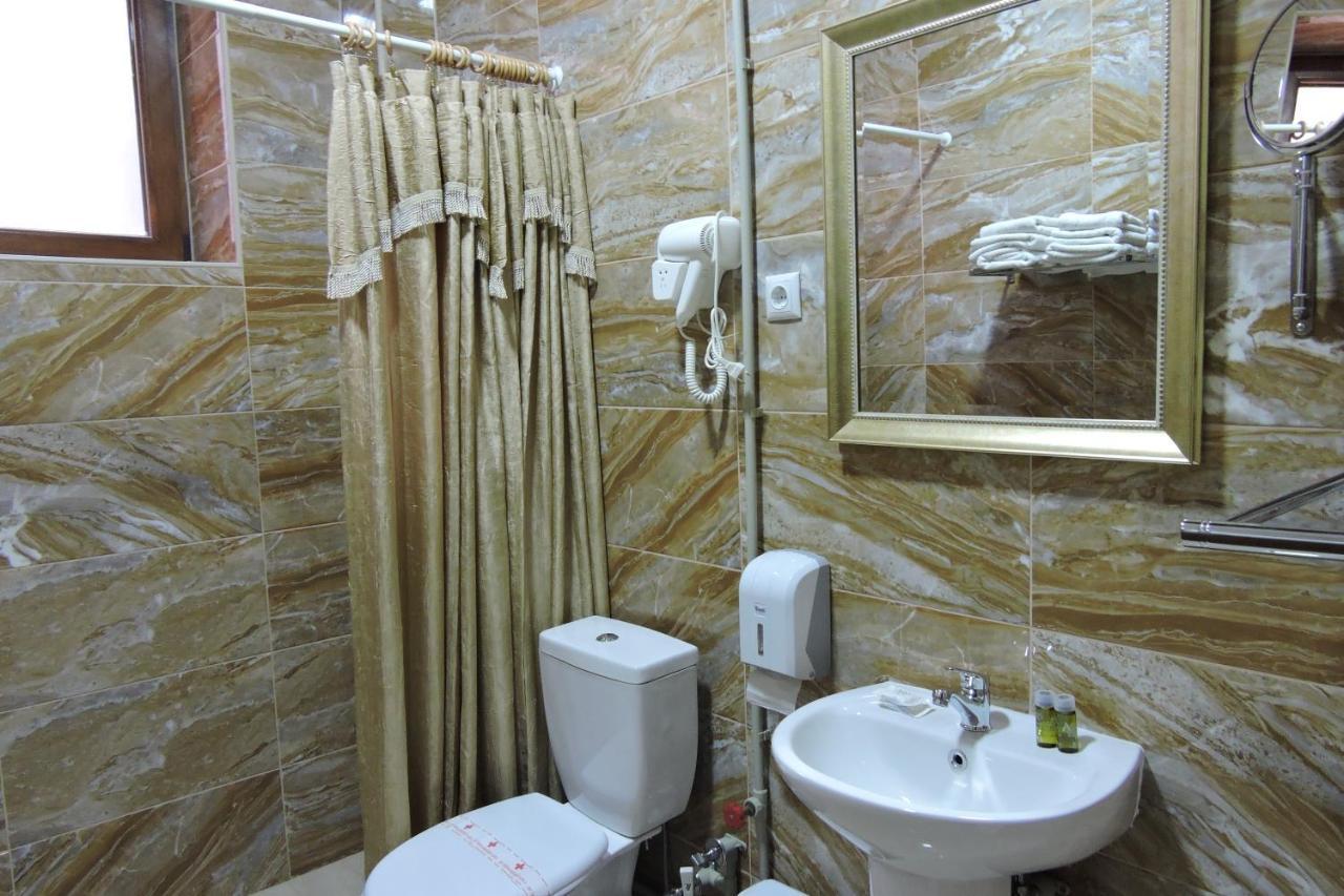 Lakeview Hotel And Resort Otesevo ภายนอก รูปภาพ