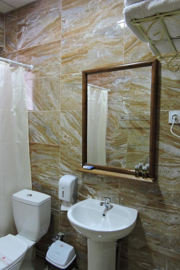 Lakeview Hotel And Resort Otesevo ภายนอก รูปภาพ
